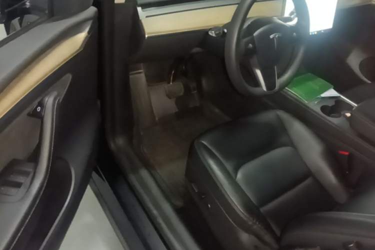 Used Tesla Model Y 2021 Standard Range Rear-Wheel Drive Version Driver Seat