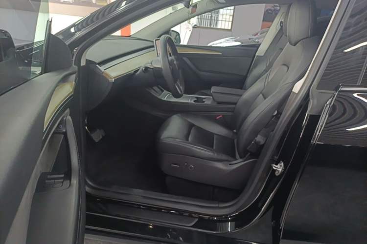 Used Tesla Model Y 2021 Standard Range Rear-Wheel Drive Version Driver Seat
