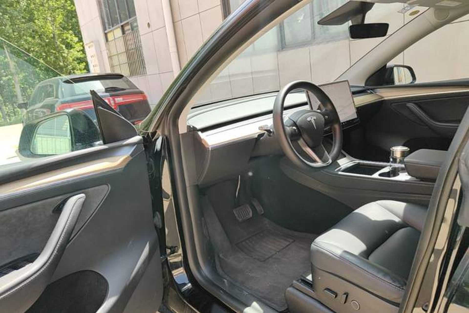 Used Tesla Model Y 2021 Standard Range Rear-Wheel Drive Version Driver Seat
