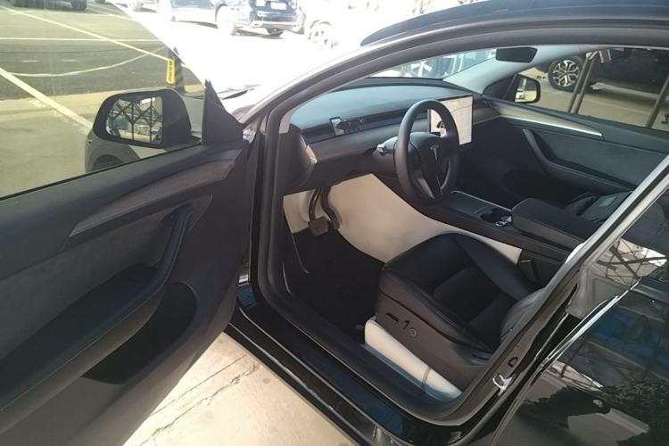 Used Tesla Model Y 2021 Standard Range Rear-Wheel Drive Version Driver Seat