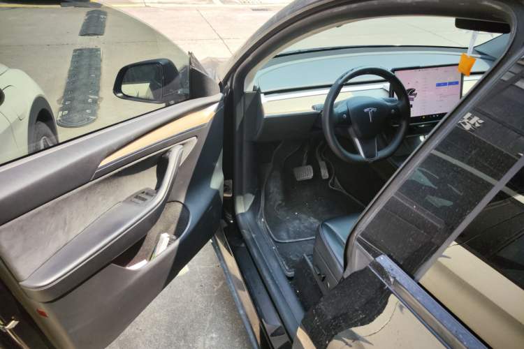 Used Tesla Model Y 2021 Standard Range Rear-Wheel Drive Version Driver Seat