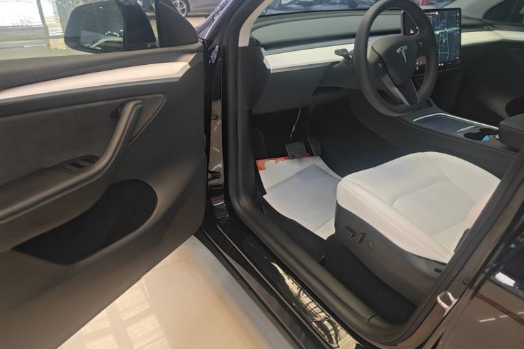 Used Tesla Model Y 2021 Standard Range Rear-Wheel Drive Version Driver Seat
