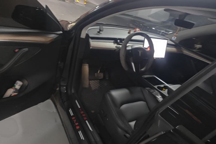 Used Tesla Model Y 2021 Long-Range All-Wheel-Drive Version 3D7 Driver Seat