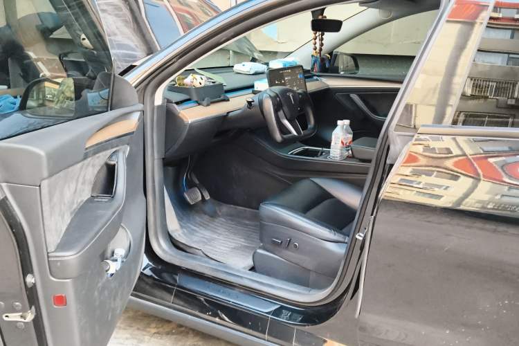 Used Tesla Model Y 2021 Standard Range Rear-Wheel Drive Version Driver Seat