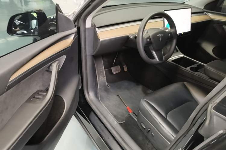 Used Tesla Model Y 2021 Standard Range Rear-Wheel Drive Version Driver Seat