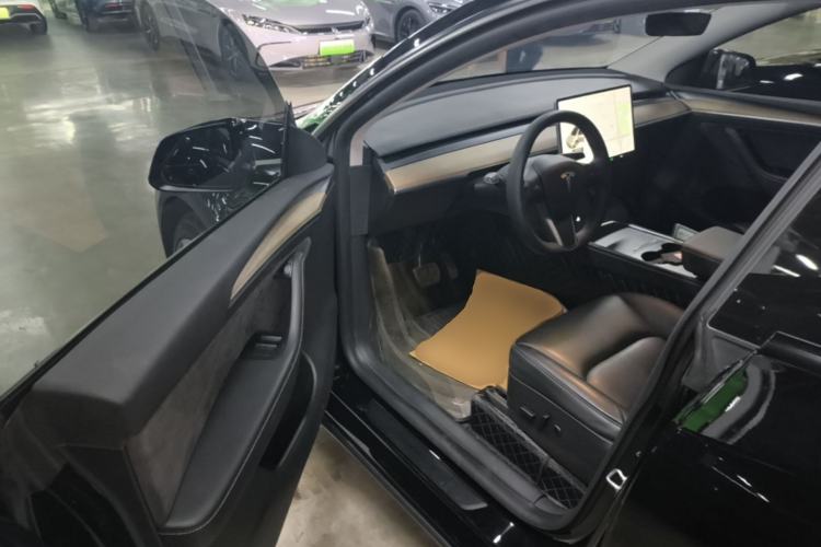 Used Tesla Model Y 2021 Long-Range All-Wheel-Drive Version 3D7 Driver Seat