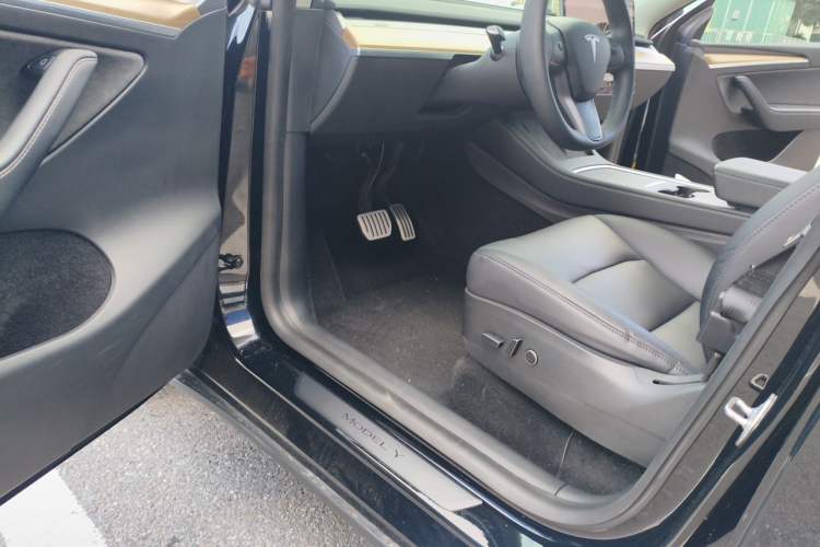 Used Tesla Model Y 2021 Performance High-Performance All-Wheel-Drive Version Driver Seat