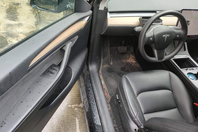 Used Tesla Model Y 2021 Standard Range Rear-Wheel Drive Version Driver Seat