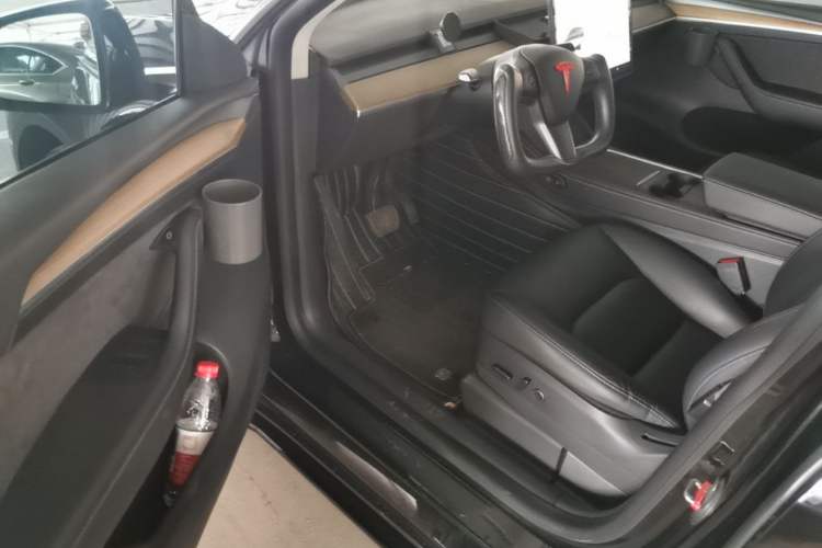 Used Tesla Model Y 2021 Standard Range Rear-Wheel Drive Version Driver Seat