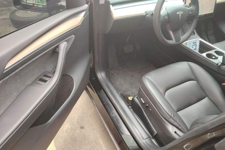 Used Tesla Model Y 2021 Standard Range Rear-Wheel Drive Version Driver Seat