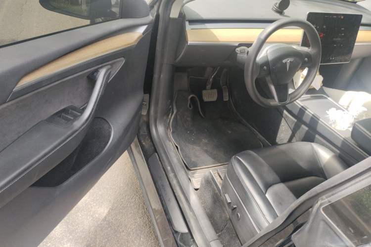 Used Tesla Model Y 2021 Standard Range Rear-Wheel Drive Version Driver Seat