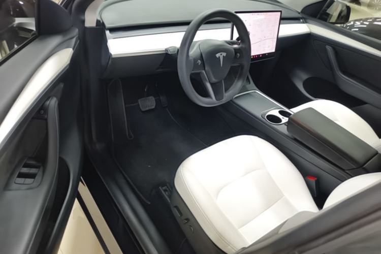Used Tesla Model Y 2021 Standard Range Rear-Wheel Drive Version Driver Seat