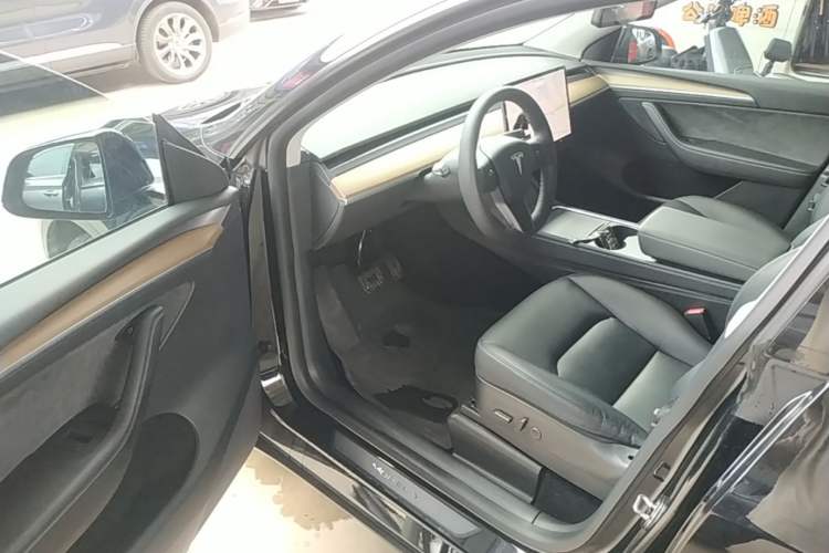 Used Tesla Model Y 2021 Standard Range Rear-Wheel Drive Version Driver Seat