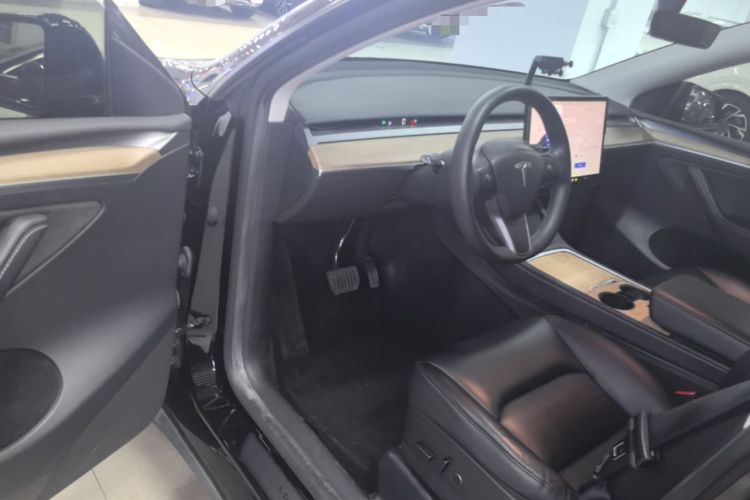 Used Tesla Model Y 2021 Standard Range Rear-Wheel Drive Version Driver Seat