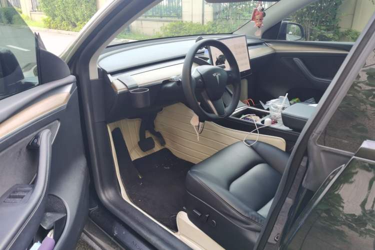 Used Tesla Model Y 2021 Standard Range Rear-Wheel Drive Version Driver Seat