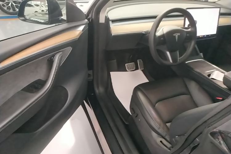 Used Tesla Model Y 2021 Standard Range Rear-Wheel Drive Version Driver Seat