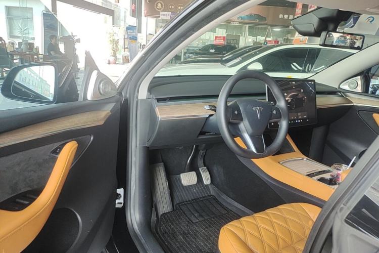 Used Tesla Model Y 2021 Long-Range All-Wheel-Drive Version 3D7 Driver Seat