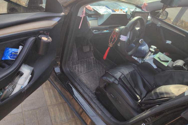 Used Tesla Model Y 2021 Long-Range All-Wheel-Drive Version 3D7 Driver Seat