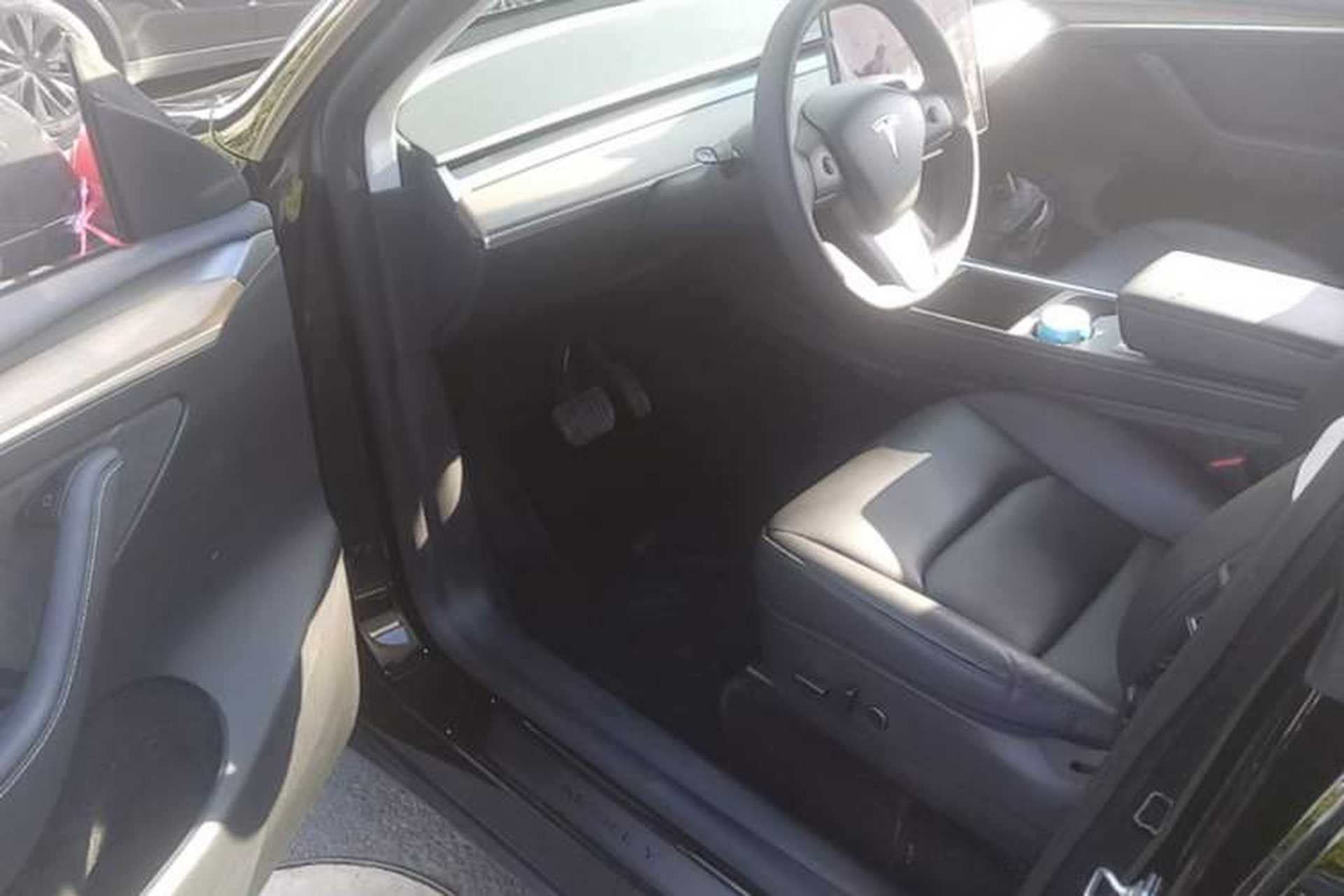 Used Tesla Model Y 2021 Standard Range Rear-Wheel Drive Version Driver Seat