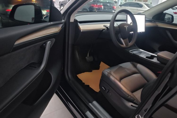 Used Tesla Model Y 2021 Standard Range Rear-Wheel Drive Version Driver Seat