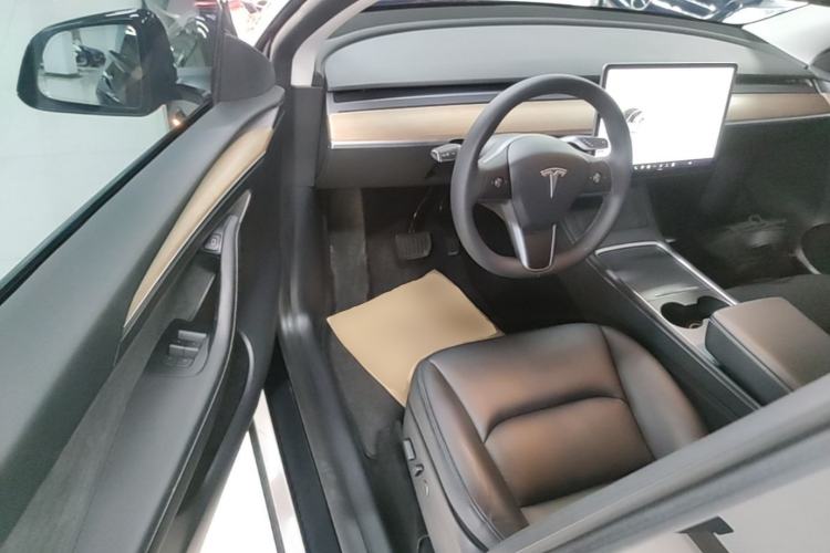 Used Tesla Model Y 2021 Standard Range Rear-Wheel Drive Version Driver Seat