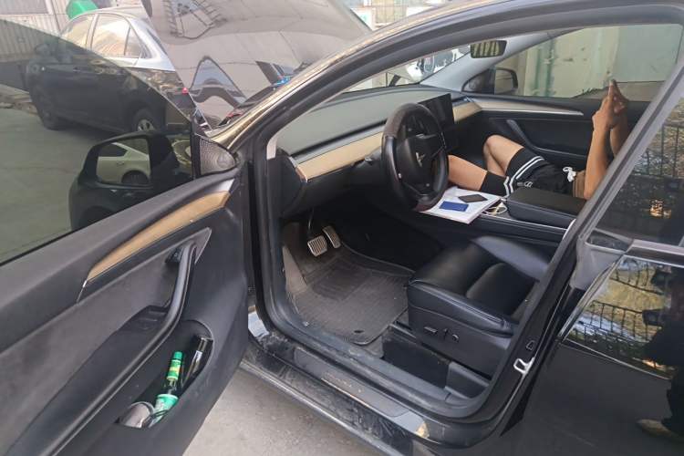 Used Tesla Model Y 2021 Standard Range Rear-Wheel Drive Version Driver Seat