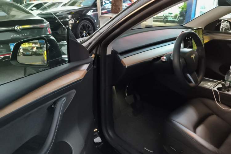 Used Tesla Model Y 2021 Standard Range Rear-Wheel Drive Version Driver Seat
