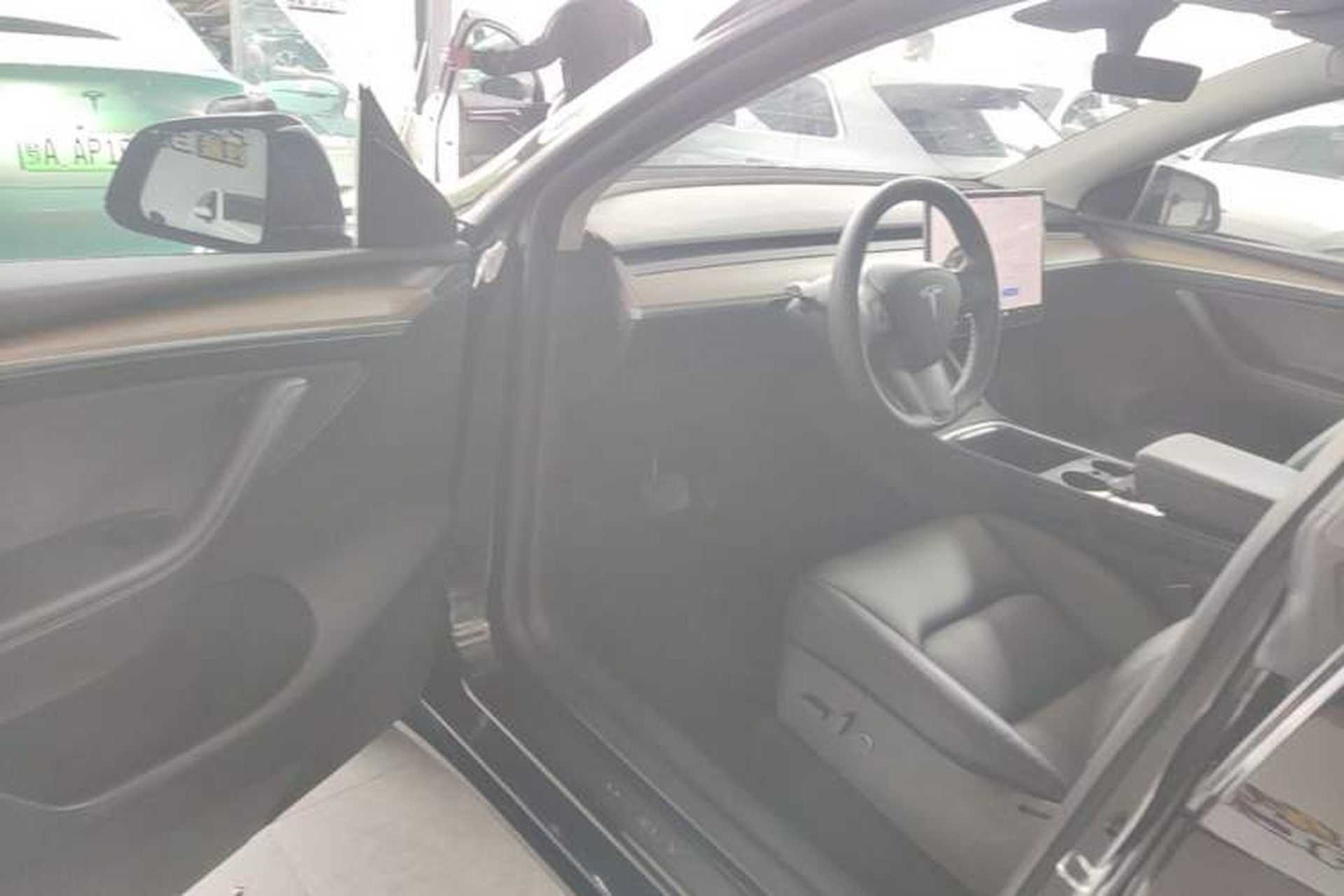 Used Tesla Model Y 2021 Standard Range Rear-Wheel Drive Version Driver Seat