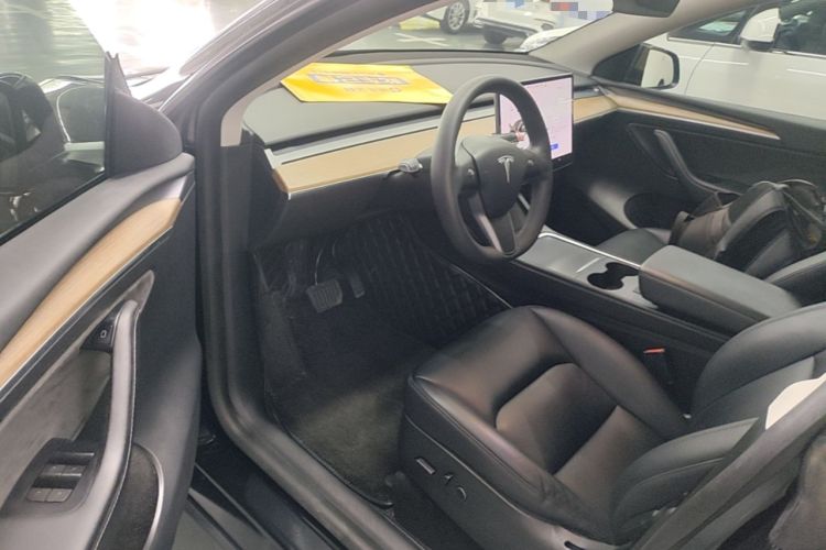 Used Tesla Model Y 2021 Standard Range Rear-Wheel Drive Version Driver Seat