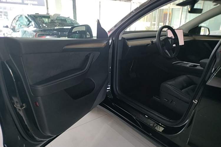 Used Tesla Model Y 2021 Standard Range Rear-Wheel Drive Version Driver Seat