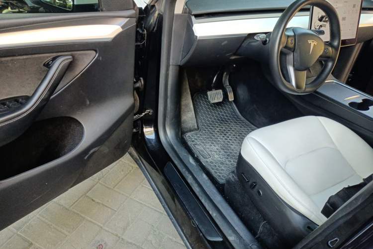 Used Tesla Model Y 2021 Standard Range Rear-Wheel Drive Version Driver Seat