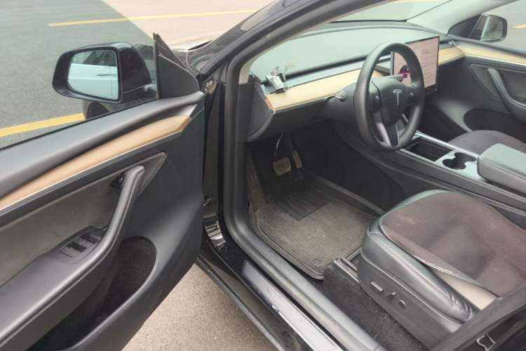 Used Tesla Model Y 2021 Standard Range Rear-Wheel Drive Version Driver Seat