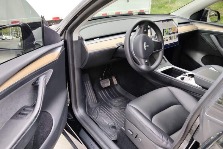 Used Tesla Model Y 2021 Standard Range Rear-Wheel Drive Version Driver Seat