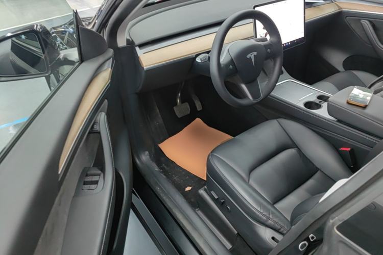 Used Tesla Model Y 2021 Standard Range Rear-Wheel Drive Version Driver Seat