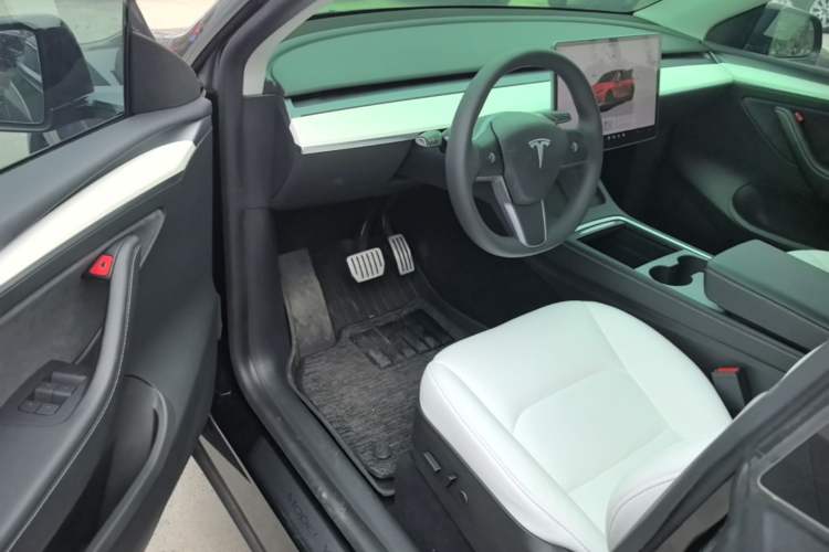Used Tesla Model Y 2021 Performance High-Performance All-Wheel-Drive Version Driver Seat