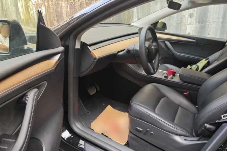 Used Tesla Model Y 2021 Long-Range All-Wheel-Drive Version 3D7 Driver Seat