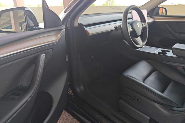 Used Tesla Model Y 2021 Standard Range Rear-Wheel Drive Version Driver Seat
