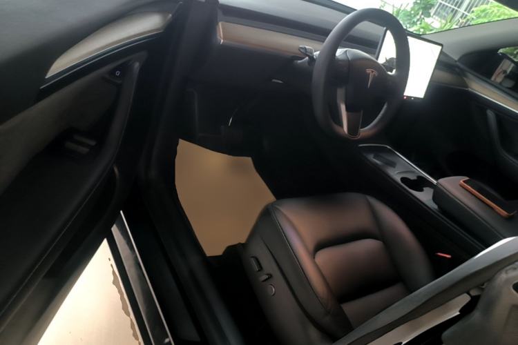 Used Tesla Model Y 2021 Standard Range Rear-Wheel Drive Version Driver Seat