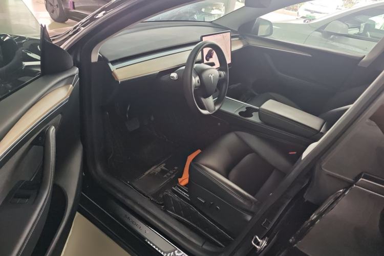 Used Tesla Model Y 2021 Standard Range Rear-Wheel Drive Version Driver Seat