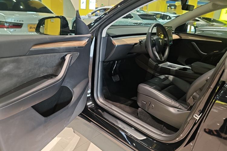Used Tesla Model Y 2021 Standard Range Rear-Wheel Drive Version Driver Seat