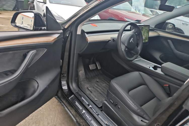 Used Tesla Model Y 2021 Standard Range Rear-Wheel Drive Version Driver Seat