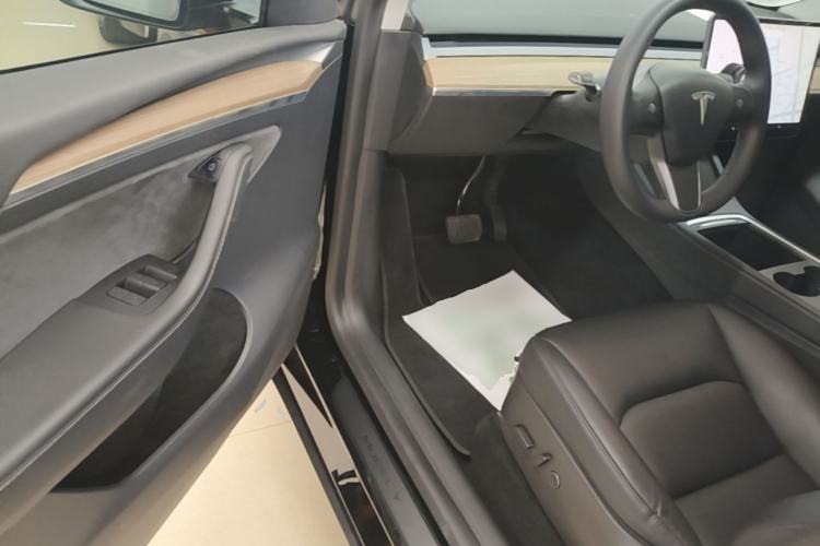 Used Tesla Model Y 2021 Standard Range Rear-Wheel Drive Version Driver Seat