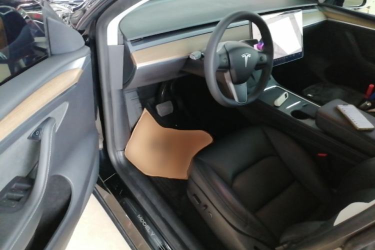 Used Tesla Model Y 2021 Standard Range Rear-Wheel Drive Version Driver Seat