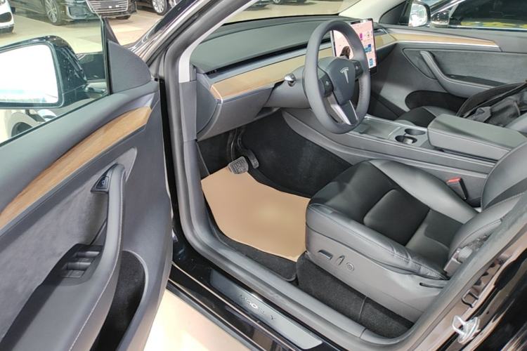 Used Tesla Model Y 2021 Standard Range Rear-Wheel Drive Version Driver Seat