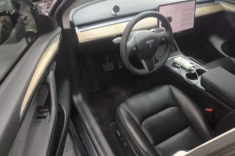 Used Tesla Model Y 2021 Standard Range Rear-Wheel Drive Version Driver Seat