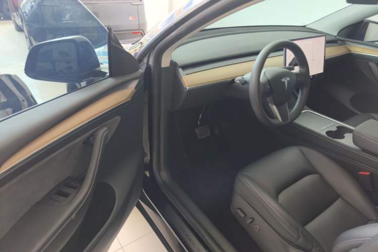 Used Tesla Model Y 2021 Standard Range Rear-Wheel Drive Version Driver Seat