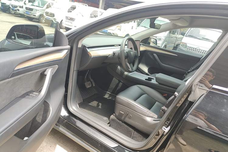 Used Tesla Model Y 2021 Standard Range Rear-Wheel Drive Version Driver Seat