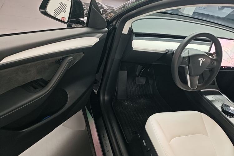 Used Tesla Model Y 2021 Standard Range Rear-Wheel Drive Version Driver Seat