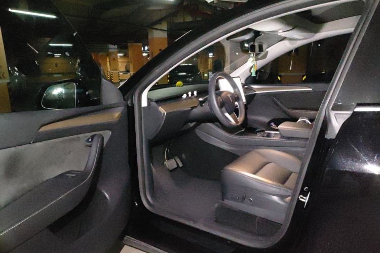 Used Tesla Model Y 2021 Long-Range All-Wheel-Drive Version 3D7 Driver Seat
