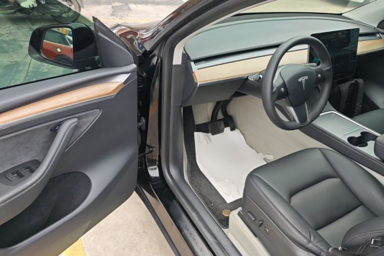 Used Tesla Model Y 2021 Standard Range Rear-Wheel Drive Version Driver Seat